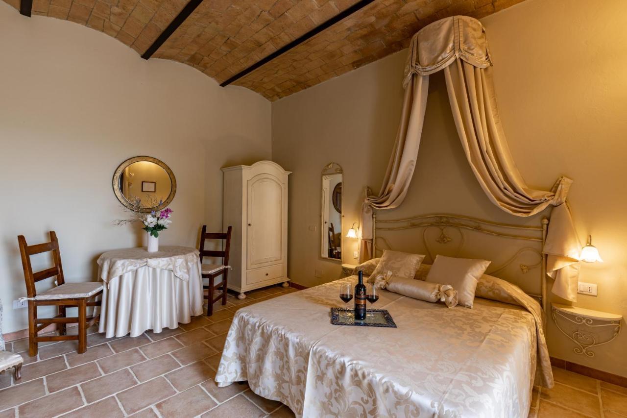 Wine Resort Colsereno Монталчино Екстериор снимка
