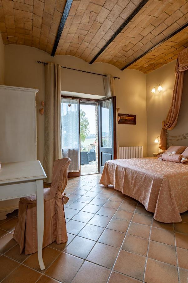 Wine Resort Colsereno Монталчино Екстериор снимка