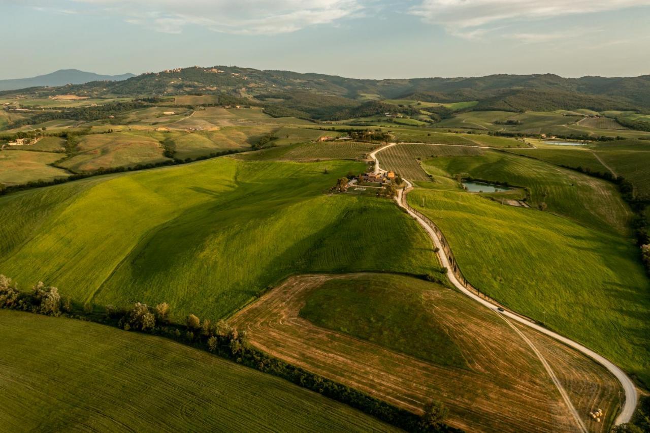 Wine Resort Colsereno Монталчино Екстериор снимка